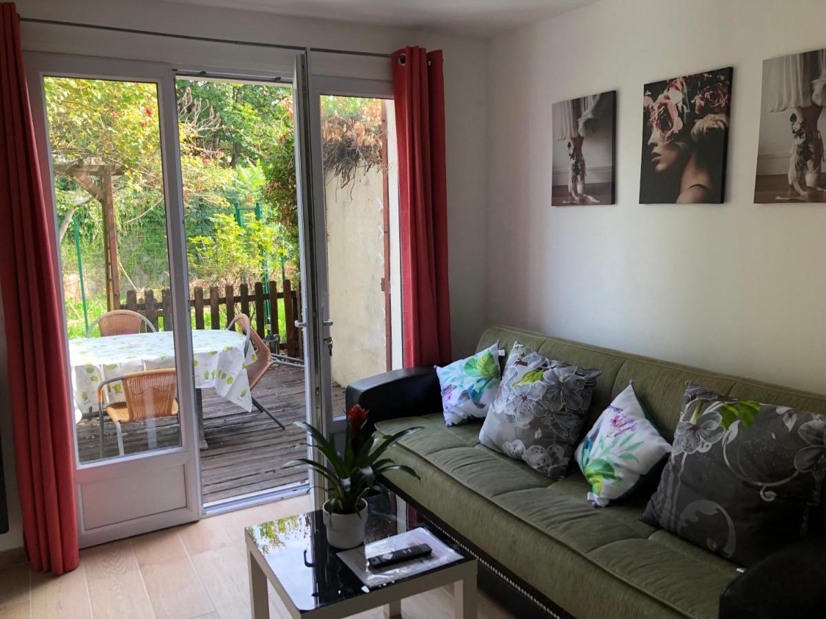 Apartament F2 Avec Terrasse Saint-Denis  Zewnętrze zdjęcie