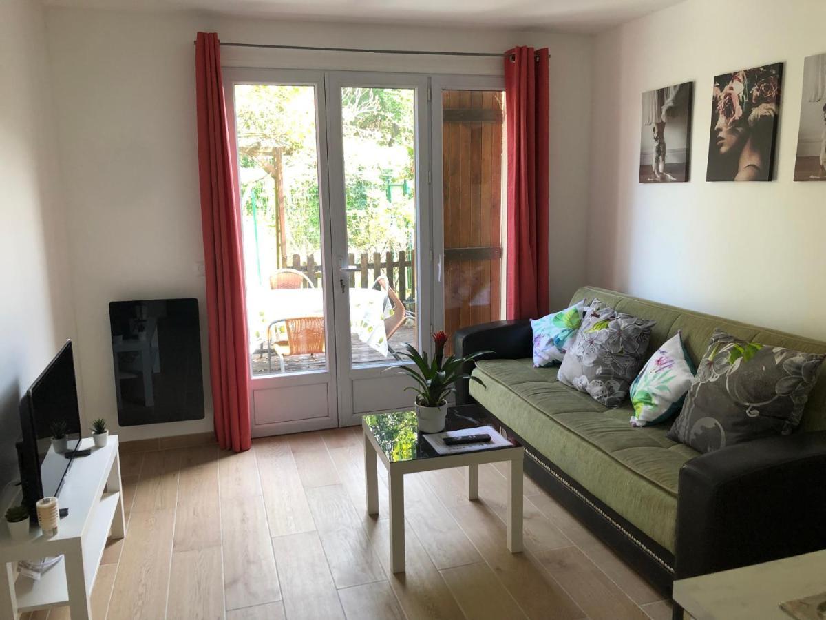 Apartament F2 Avec Terrasse Saint-Denis  Zewnętrze zdjęcie