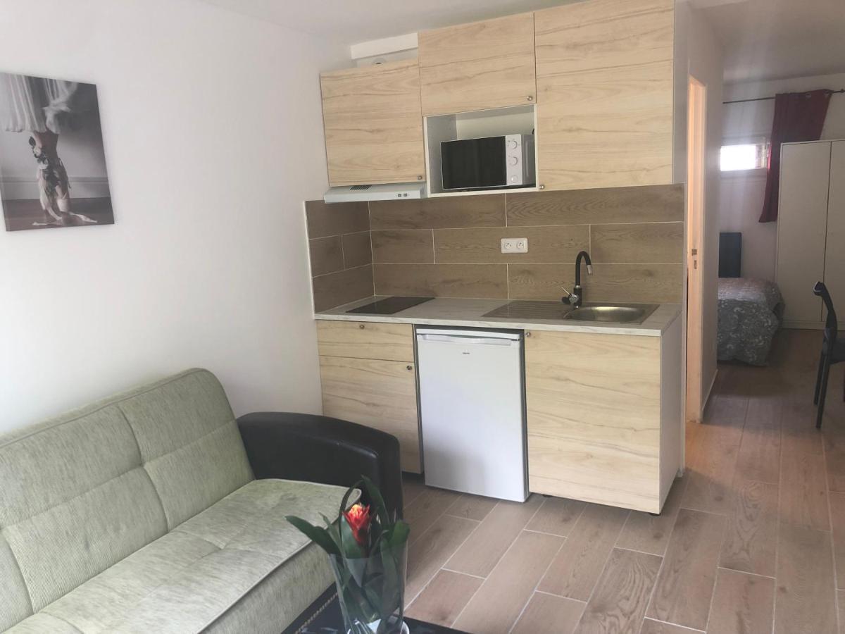 Apartament F2 Avec Terrasse Saint-Denis  Zewnętrze zdjęcie