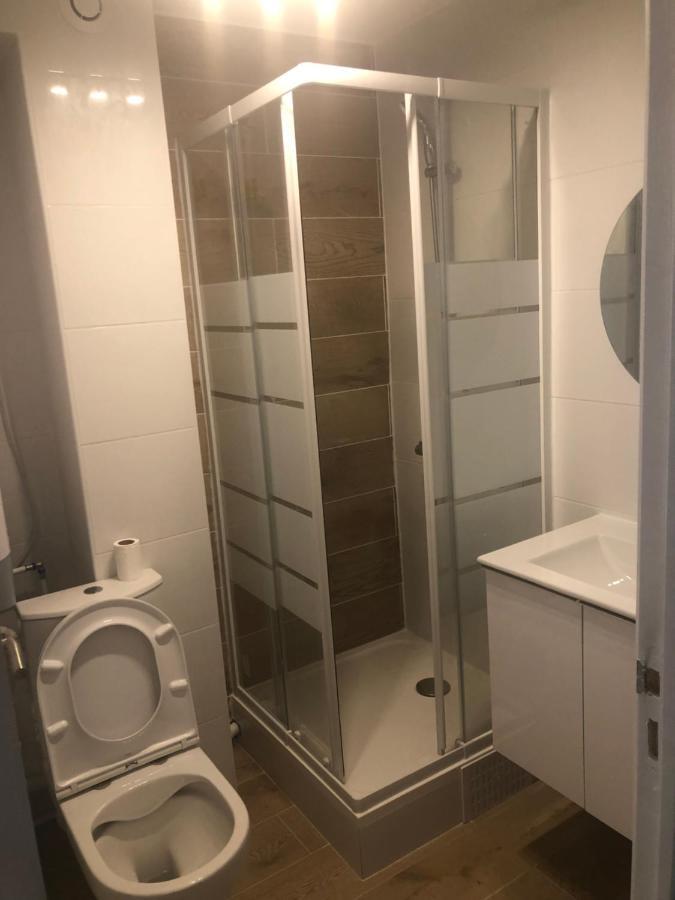 Apartament F2 Avec Terrasse Saint-Denis  Zewnętrze zdjęcie